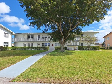 Enjoy peaceful lake views from this charming second-floor pet - photo 28