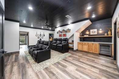 Large riverfront cabin in Glenwood, AR that sleeps everyone and - photo 30