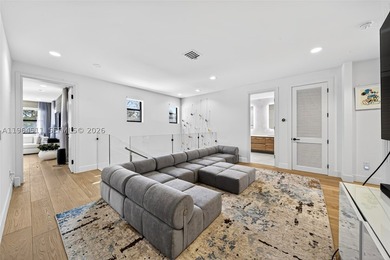 Located in the coveted High Pines, this fully renovated - photo 31