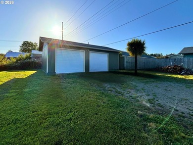 Welcome home to this beautifully maintained 1969 charmer - photo 36