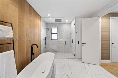 Located in the coveted High Pines, this fully renovated - photo 38