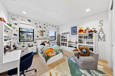 Located in the coveted High Pines, this fully renovated - photo 41