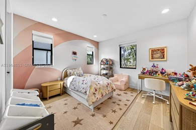 Located in the coveted High Pines, this fully renovated - photo 42