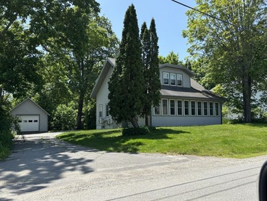 This 1920's Bungalow is a treasure.Though it has had many very - photo 1