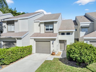 Lake Townhome/Townhouse For Sale in Boca Raton, Florida