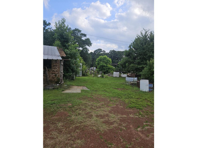 A unique property that had been used for a mechanic shop and - photo 13