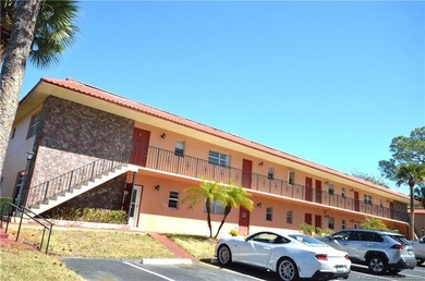 Wow! Act fast! FURNISHED, 2/2, corner unit, light & bright & - photo 13