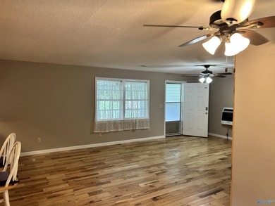 Charming lakefront 2 bedroom / 2 bath home in Cedar Bluff, AL - photo 14