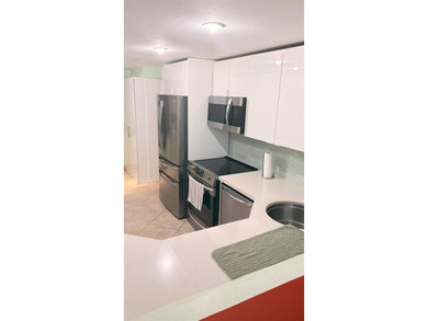 Stunning corner garden apartment completely updated, partially - photo 15