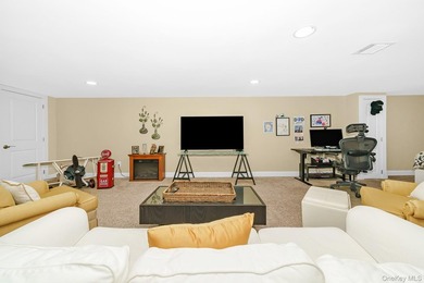 Welcome to 30 Ferndale Avenue, a beautifully maintained - photo 28