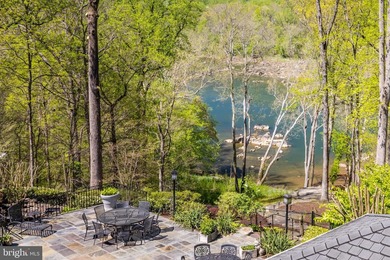 Breathtaking river views with access for fishing and - photo 34