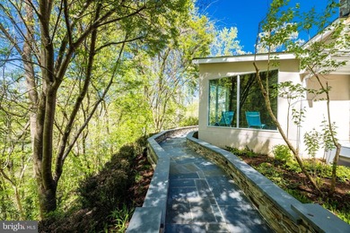 Breathtaking river views with access for fishing and - photo 48