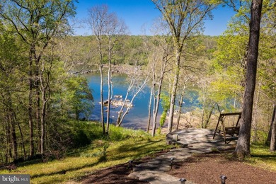 Breathtaking river views with access for fishing and - photo 57