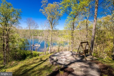 Breathtaking river views with access for fishing and - photo 59