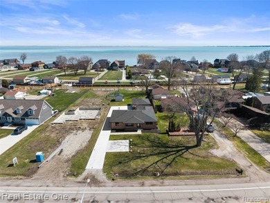 Everything is NEW in this beautifully renovated full brick ranch - photo 2