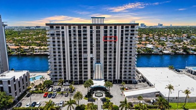 Wake up to breathtaking sunrises and unobstructed ocean views - photo 2