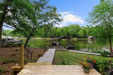 Tucked away in the towering pineywoods of East Texas, this - photo 8