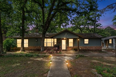 Tucked away in the towering pineywoods of East Texas, this - photo 10