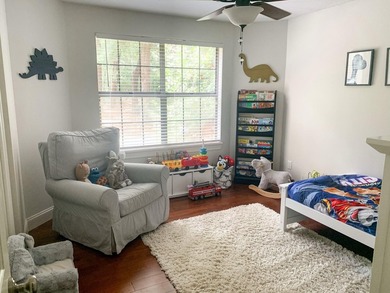 Looking for a well-maintained, move-in-ready home on a quiet - photo 12