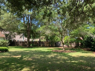 Looking for a well-maintained, move-in-ready home on a quiet - photo 14