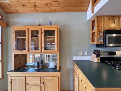 Welcome to one of the Coolest Ocean View Properties available in - photo 23
