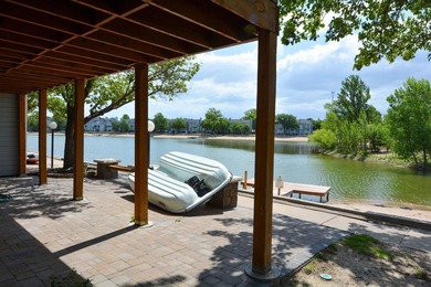 Welcome to lake life fun at Sandpiper Bay! This spacious - photo 35