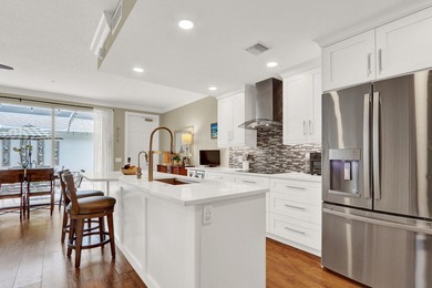 Impeccable 3 BR / 2.5 BA / 2 car garage duplex townhome - photo 7