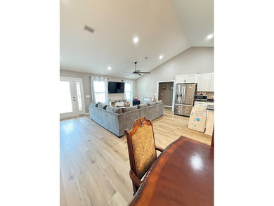 Beautiful Baymeadows Home on the Canal Enjoy waterfront living - photo 12