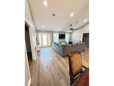 Beautiful Baymeadows Home on the Canal Enjoy waterfront living - photo 13