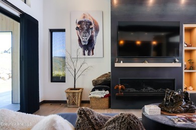 Contemporary mountain modern home FULLY FURNISHED by RH, located - photo 14