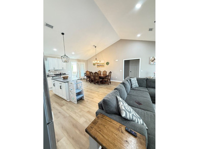 Beautiful Baymeadows Home on the Canal Enjoy waterfront living - photo 15