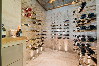 Luxury & Location! Are you hunting the absolutely incredible - photo 15
