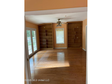 Great opportunity to own a beautiful, spacious home with an - photo 5