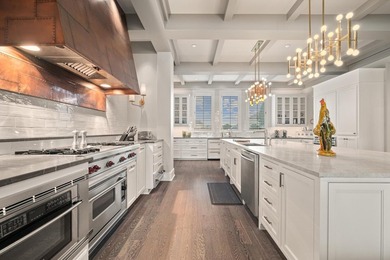 Luxury & Location! Are you hunting the absolutely incredible - photo 18