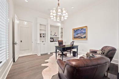 Luxury & Location! Are you hunting the absolutely incredible - photo 23
