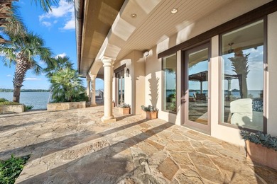 Luxury & Location! Are you hunting the absolutely incredible - photo 25