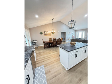 Beautiful Baymeadows Home on the Canal Enjoy waterfront living - photo 42