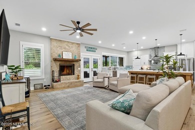 Stunner alert! Welcome to your dream home on the highly - photo 8