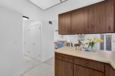 Welcome to this charming, low-maintenance 2-bedroom, 1 - photo 14