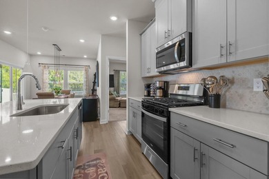 Welcome to this like-new, energy-efficient ranch home built in - photo 16