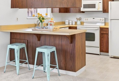 Welcome to this charming, low-maintenance 2-bedroom, 1 - photo 16