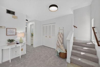 Welcome to this charming, low-maintenance 2-bedroom, 1 - photo 21