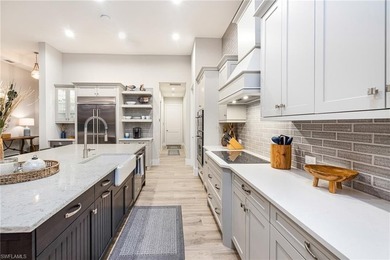 Set within the prestigious, resort-inspired community of Naples - photo 22