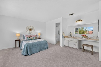 Welcome to this charming, low-maintenance 2-bedroom, 1 - photo 22