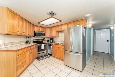 Enjoy island living at its best in this beautifully furnished - photo 22