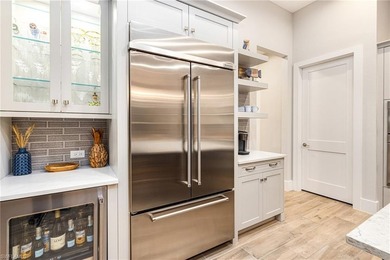 Set within the prestigious, resort-inspired community of Naples - photo 25