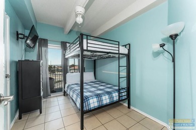 Enjoy island living at its best in this beautifully furnished - photo 26