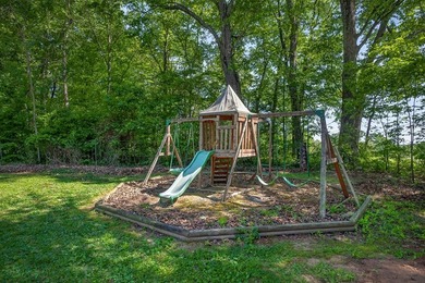 Discover the perfect blend of modern living and serene rural - photo 30