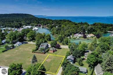 Build your Up North dream home on this attractive, large lot - photo 1