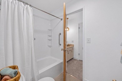 Welcome to this charming, low-maintenance 2-bedroom, 1 - photo 32